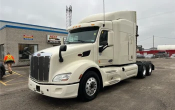 2016 PETERBILT, 579