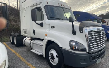 2017 FREIGHTLINER, CASCADIA 125