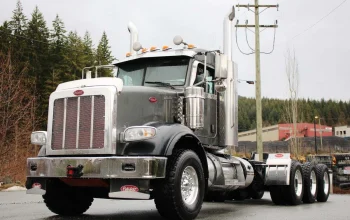 2019 PETERBILT, 367 EXTENDED DAY CAB TRI DRIVE