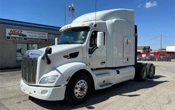 2015 PETERBILT, 579