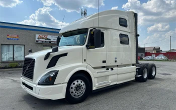 2016 VOLVO, VNL64T780