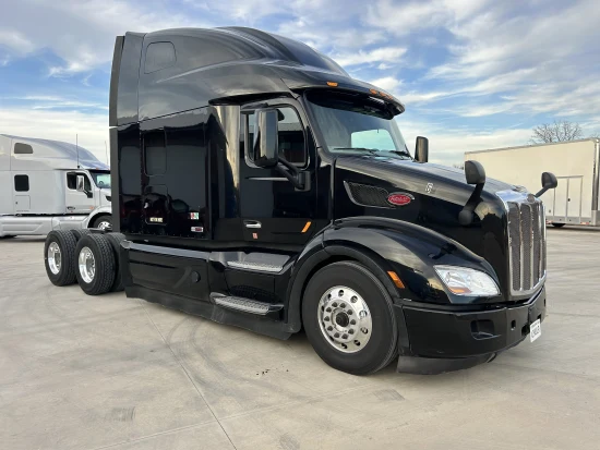 2020 PETERBILT, 579 - Image #1