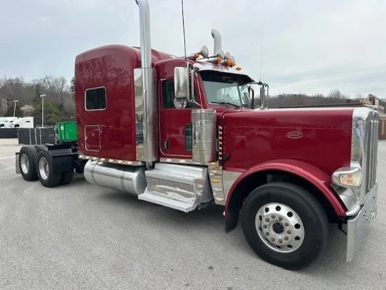 2019 PETERBILT, 389 - Image #1