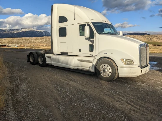 2012 KENWORTH, T700 - Image #1