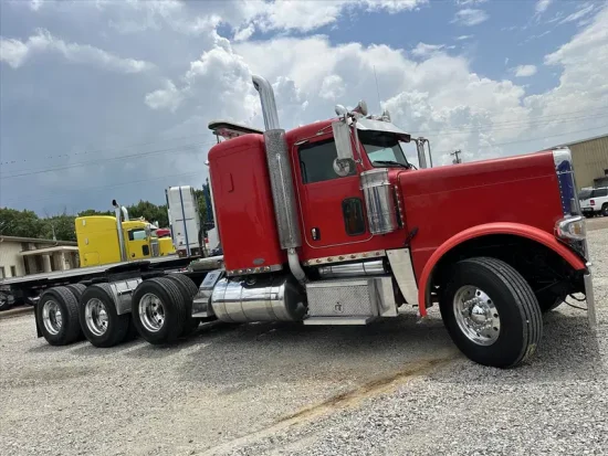 2011 PETERBILT, 388 - Image #1