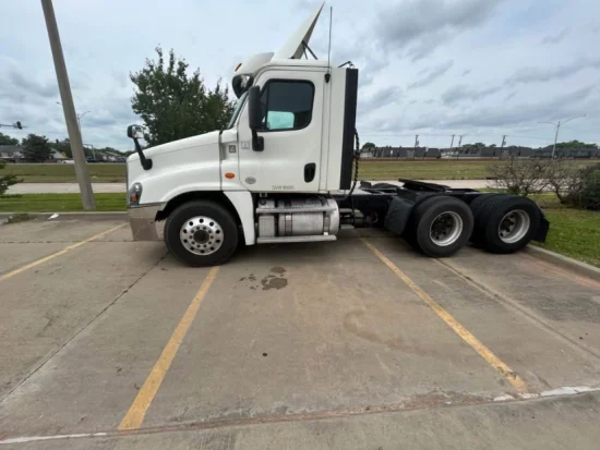 2018 FREIGHTLINER, CASCADIA 125 - Image #1