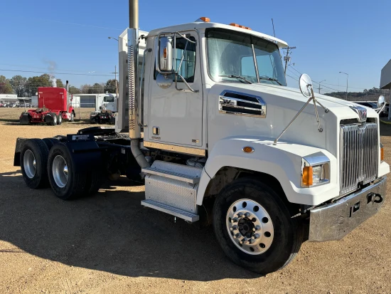 2014 WESTERN STAR TRUCKS, 4700 - Image #1