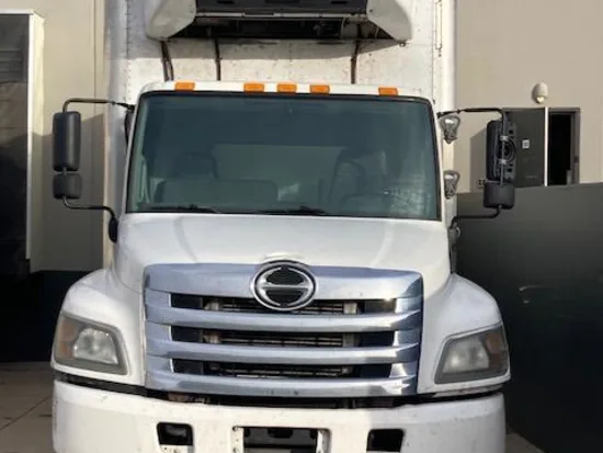 2014 HINO, 268A - Image #1