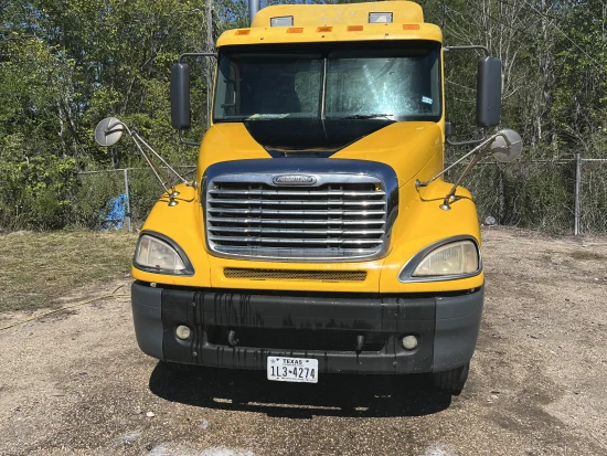 2005 FREIGHTLINER, Columbia 120 - Image #1