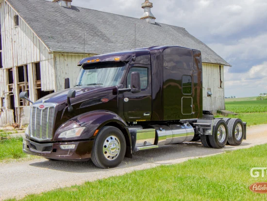 2022 PETERBILT, 579 - Image #1