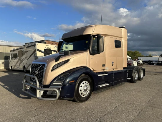 2021 VOLVO, VNL64T740 - Image #1