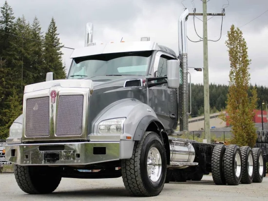 2019 KENWORTH, T880 TRI DRIVE DAYCAB X15 600HP 2050 TORQUE FULL LOCKERS DOUBLE FRAME - Image #1