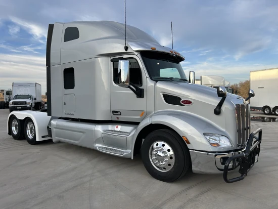 2020 PETERBILT, 579 - Image #1