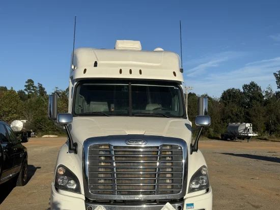 2017 FREIGHTLINER, CASACADIA - Image #1