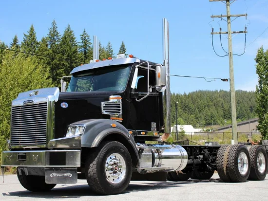 2020 FREIGHTLINER, 122SD Tandem Daycab - Image #1