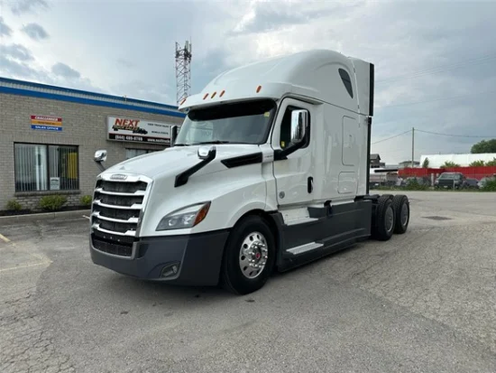 2018 FREIGHTLINER, CASCADIA 126 - Image #1