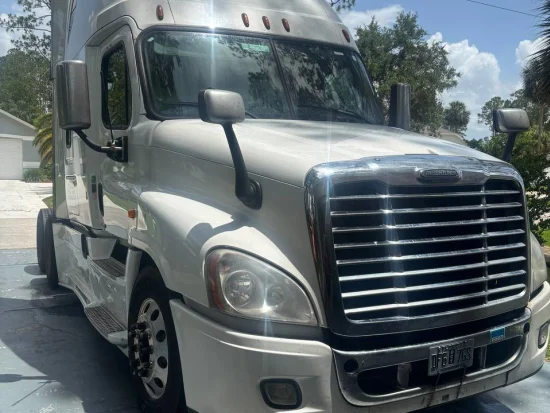 2017 FREIGHTLINER, CASCADIA 125 - Image #1