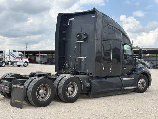 2017 KENWORTH, T680 - Image #1