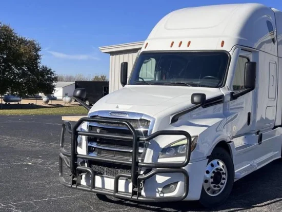 2021 FREIGHTLINER, CASCADIA 126 - Image #1