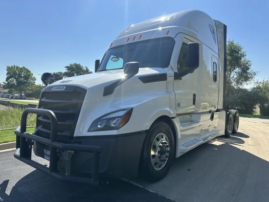 2023 FREIGHTLINER, CASCADIA 126 - Image #1