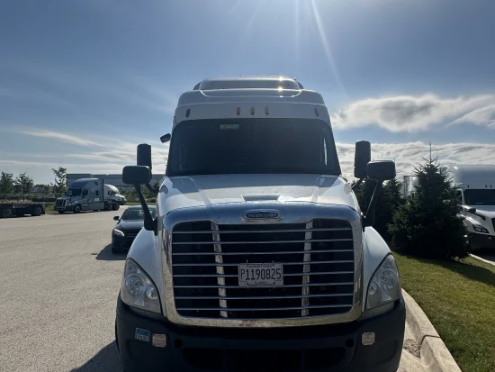 2015 FREIGHTLINER, CASCADIA 125 - Image #1