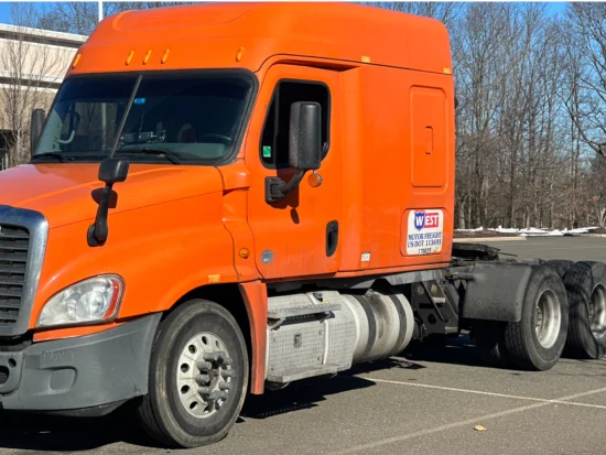 2014 FREIGHTLINER, CASCADIA 125 - Image #1