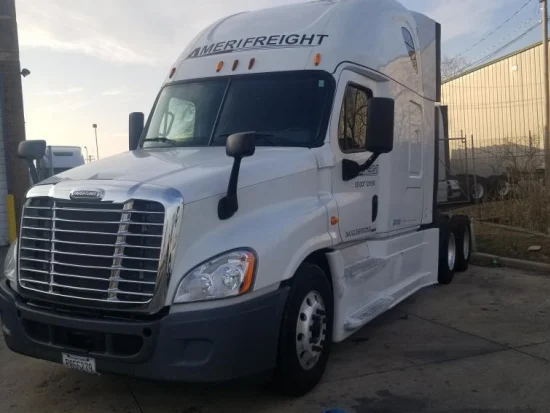 2015 FREIGHTLINER, Cascadia 125 - Image #1