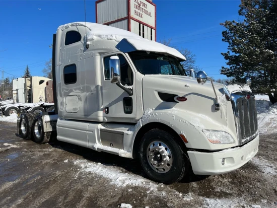 2017 PETERBILT, 587 - Image #1