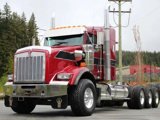 2019 KENWORTH, T800 with 38in Sleeper Tri-Drive - Image #1