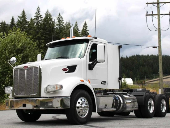 2017 PETERBILT, 567 Tandem Day Cab - Image #1