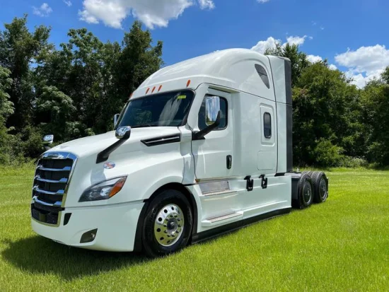 2022 FREIGHTLINER, Cascadia - Image #1