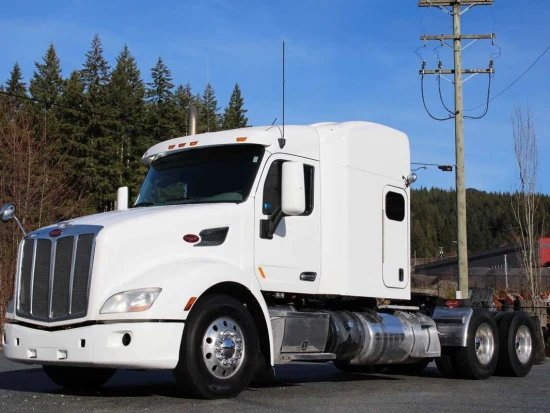 2017 PETERBILT, 579 HIGHWAY TRACTOR TANDEM AXLE  - Image #1