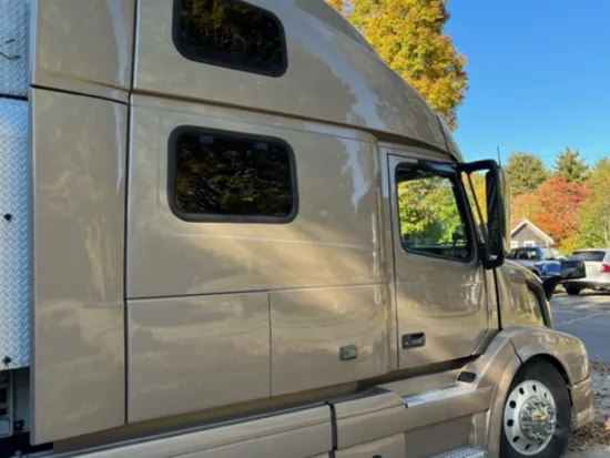 2015 VOLVO, VNL - Image #1