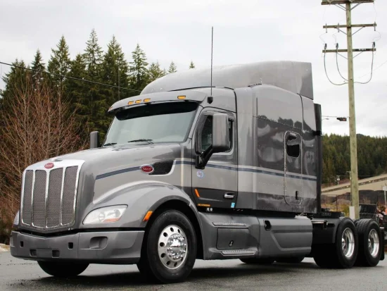 2017 PETERBILT, 579 TANDEM HIGHWAY TRACTOR  - Image #1