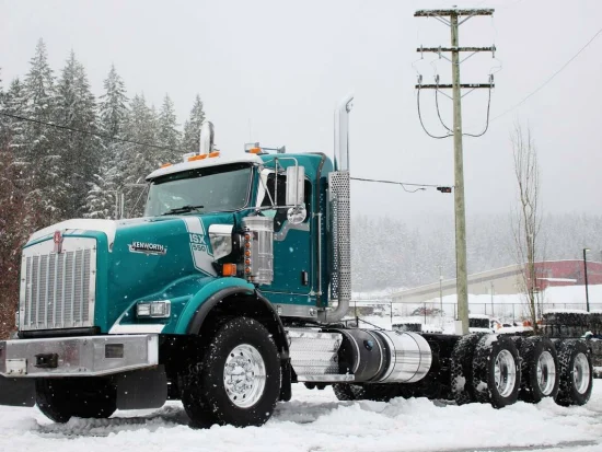 2017 KENWORTH, T800 EXTENDED DAY CAB TRI DRIVE - Image #1