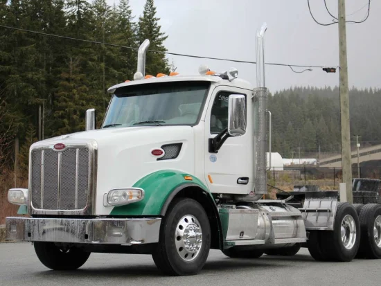 2016 PETERBILT, 567 TANDEM DAY CAB - Image #1