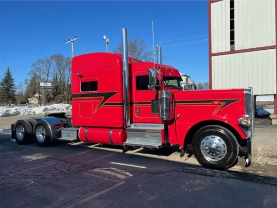 2018 PETERBILT, 389 - Image #1