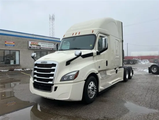 2019 FREIGHTLINER, CASCADIA 126 - Image #1