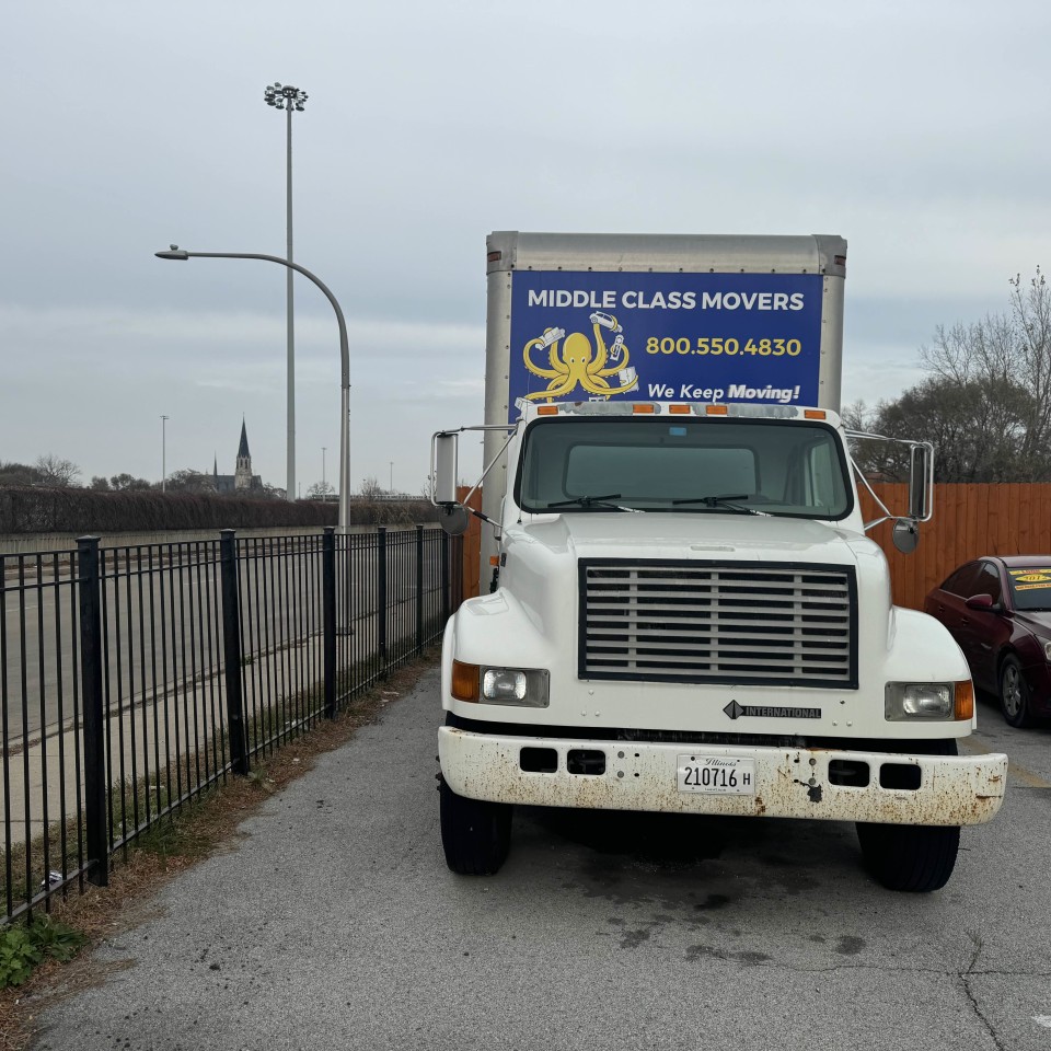 2001 INTERNATIONAL 4700 Box Truck, in Chicago, IL | #2446S2B552