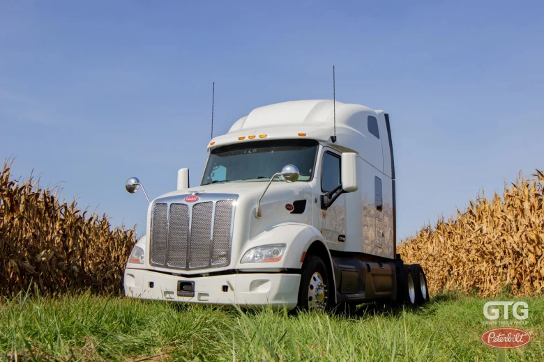 Sleeper trucks - Peterbilt 579