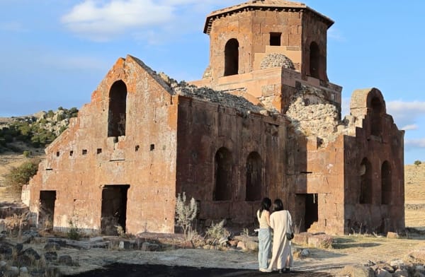 Kızıl Kilise (Iglesia Roja)
