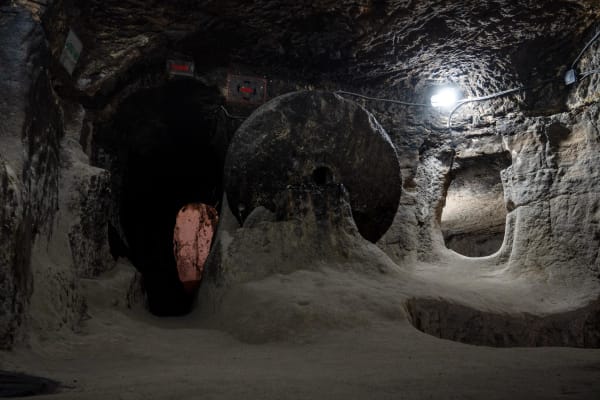 Ciudad subterránea de Saratlı