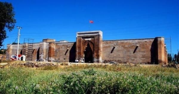 Caravasar de Ağzıkarahan