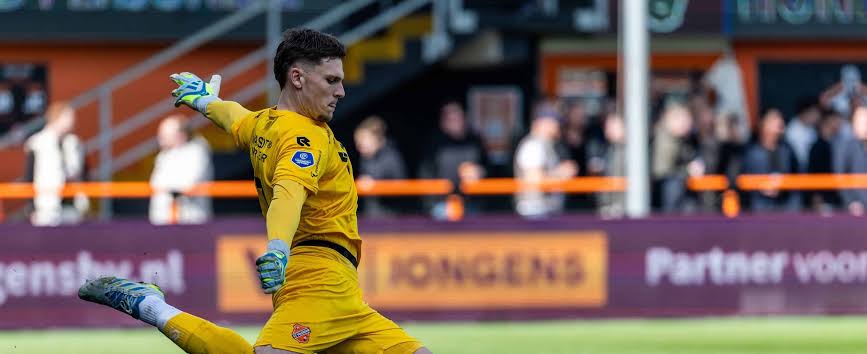 Premier League Newcomers Ipswich Push for Surprise Dutch Goalkeeper Signing After Opening Bid Is Rejected