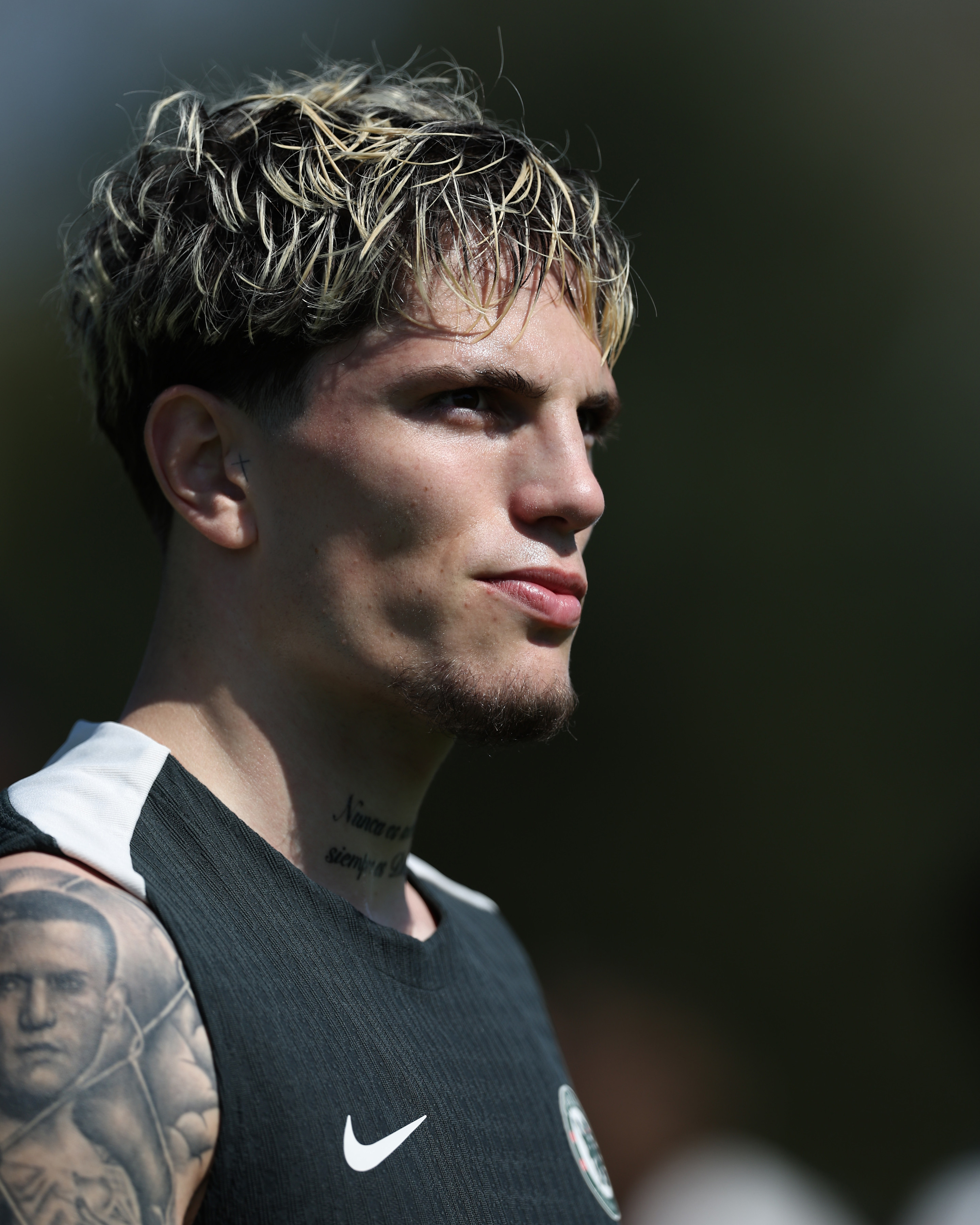 Alejandro Garnacho’s future is uncertain as Premier League and Serie A clubs battle for his signature.