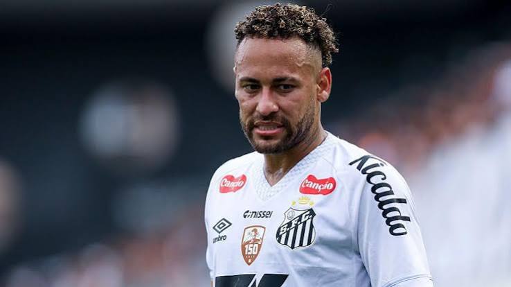 Brazilian Superstar Returns to Santos Training After Injury-Hit World Cup