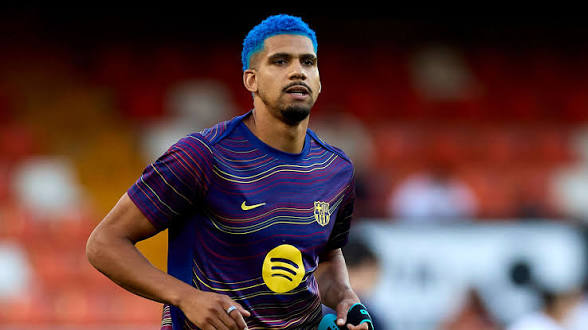 Liverpool Move Quickly to Reinforce Defence as Ronald Araújo Arrives From Barcelona on Loan