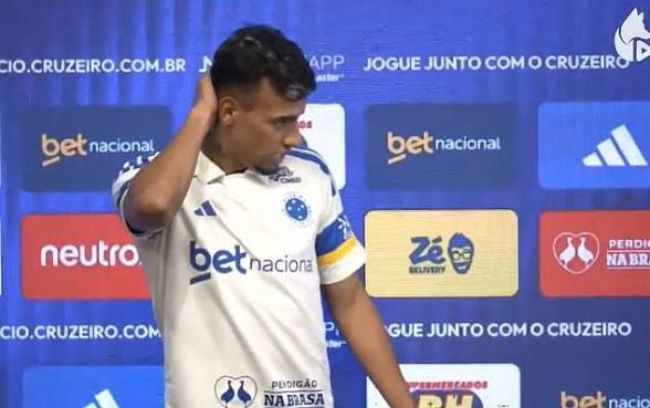 Cruzeiro Star Luciano Rodriguez Goes Viral After Awkward Moment With ‘Uruguayan Kim Kardashian’