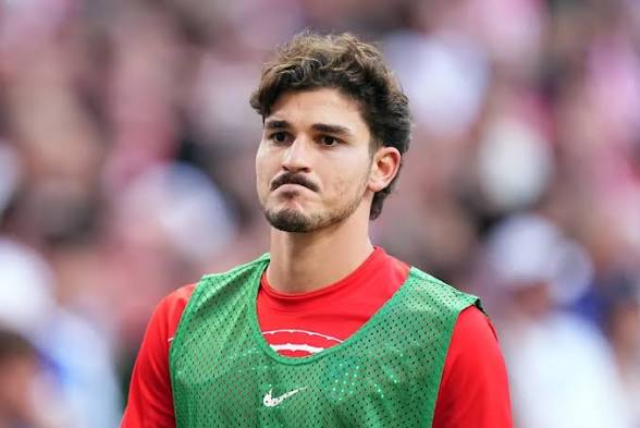 Alvarez Closes the Door on England as Atletico Stand-Off Takes Another Twist