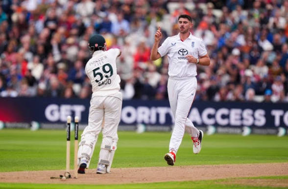 England Tear Through Pakistan as Tourists Collapse for 133 at Edgbaston